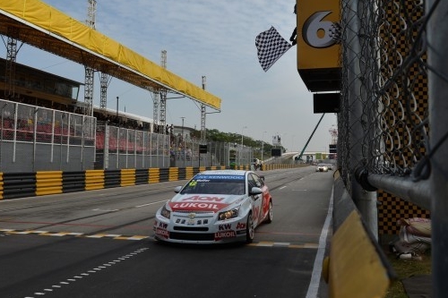 Damage control voor Tom Coronel, Muller wint in Macau + UITSLAG